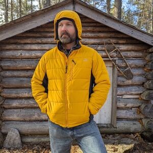 *Sold* LL Bean Packable Synthetic Puffer Jacket. Lightweight Hiking or Travel.